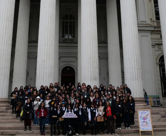 Doctora en Matemática de la Universidad de Chile participó en el II Seminario de Niñas y Mujeres en STEM
