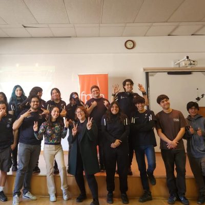 Elisa Torres, activista STEM, participa en encuentro con estudiantes de la Universidad de Chile que promueven la comunicación matemática