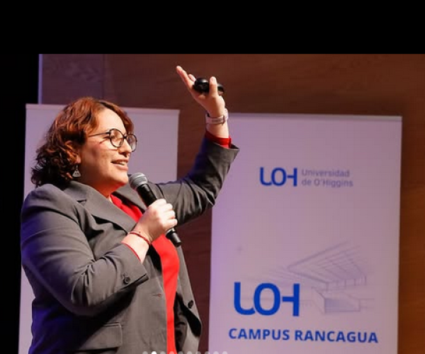 FECI 2025: Académica UChile acercó las matemáticas a niñas y niños de la Región de O’Higgins