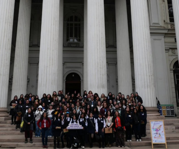 Doctora en Matemática de la Universidad de Chile participó en el II Seminario de Niñas y Mujeres en STEM